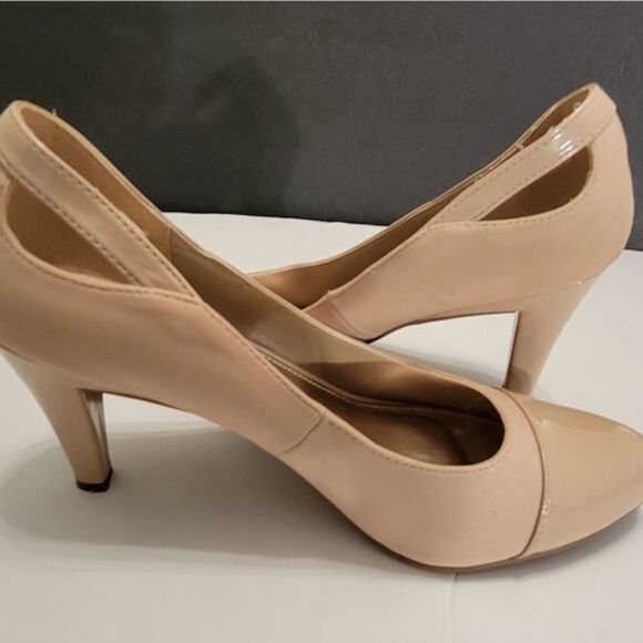 RAMPAGE  WOMEN"S LOW HEEL TAN SHOES - Picture 9 of 16